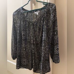 Croft & Barrow Black, gray and White Geometric Blouse